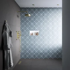 Arezzo Brushed Brass Body Jet - 1 X Slim Round Jet